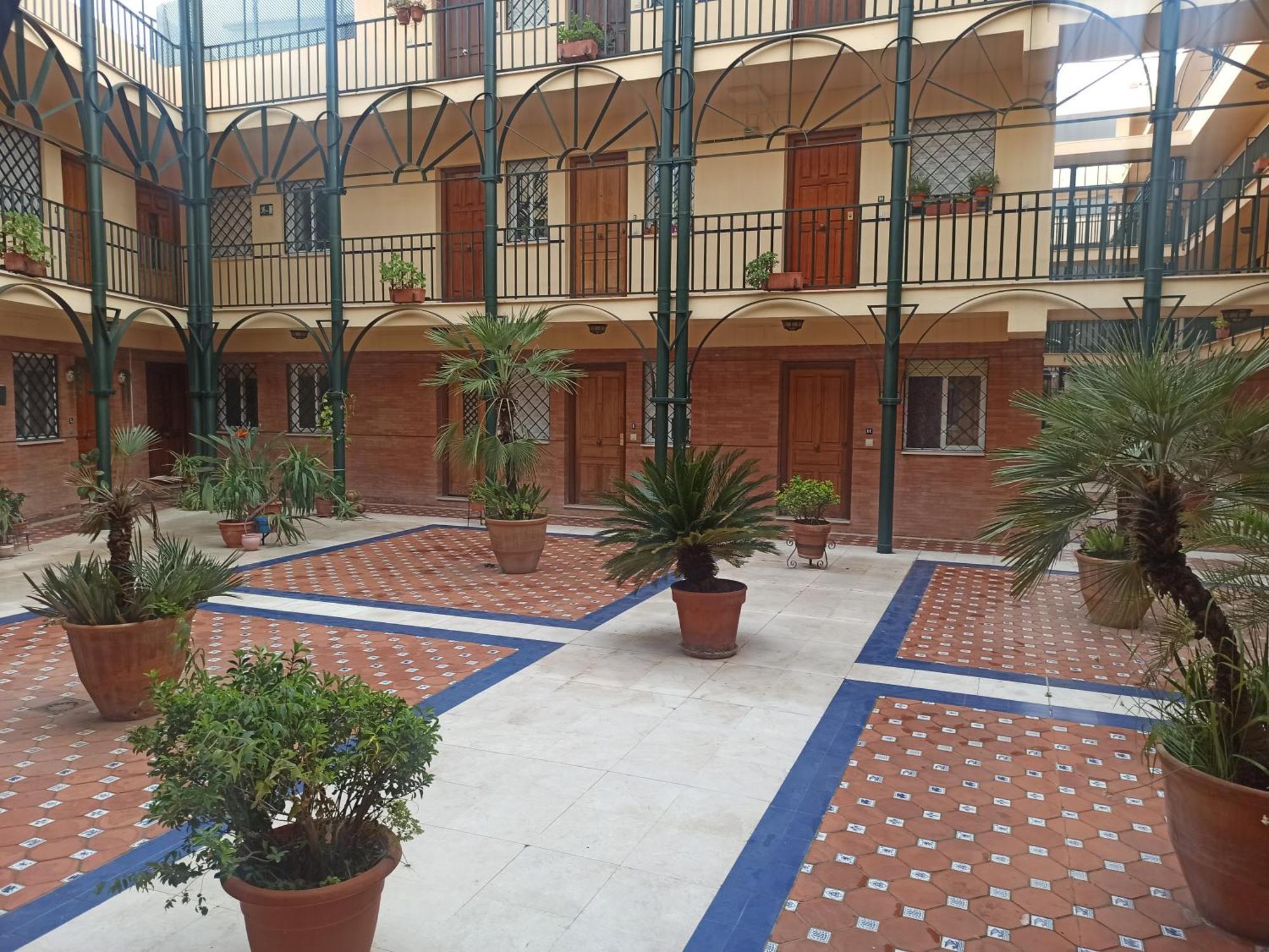 En Patio Sevillano Alameda-Isla Magica Sevilha Exterior foto